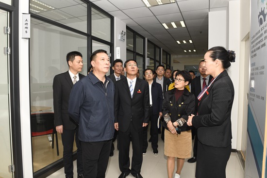 1573534470846310.jpg 7继续教育学院_副本.jpg