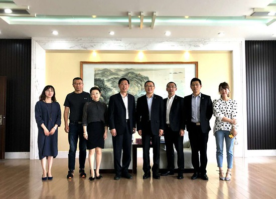 1525844326870367.jpg sandi.jpg