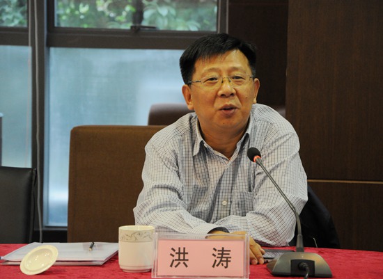 洪_副本.jpg