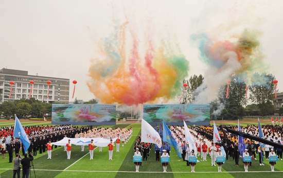 1572423522584193.jpg 运动会闭幕.jpg